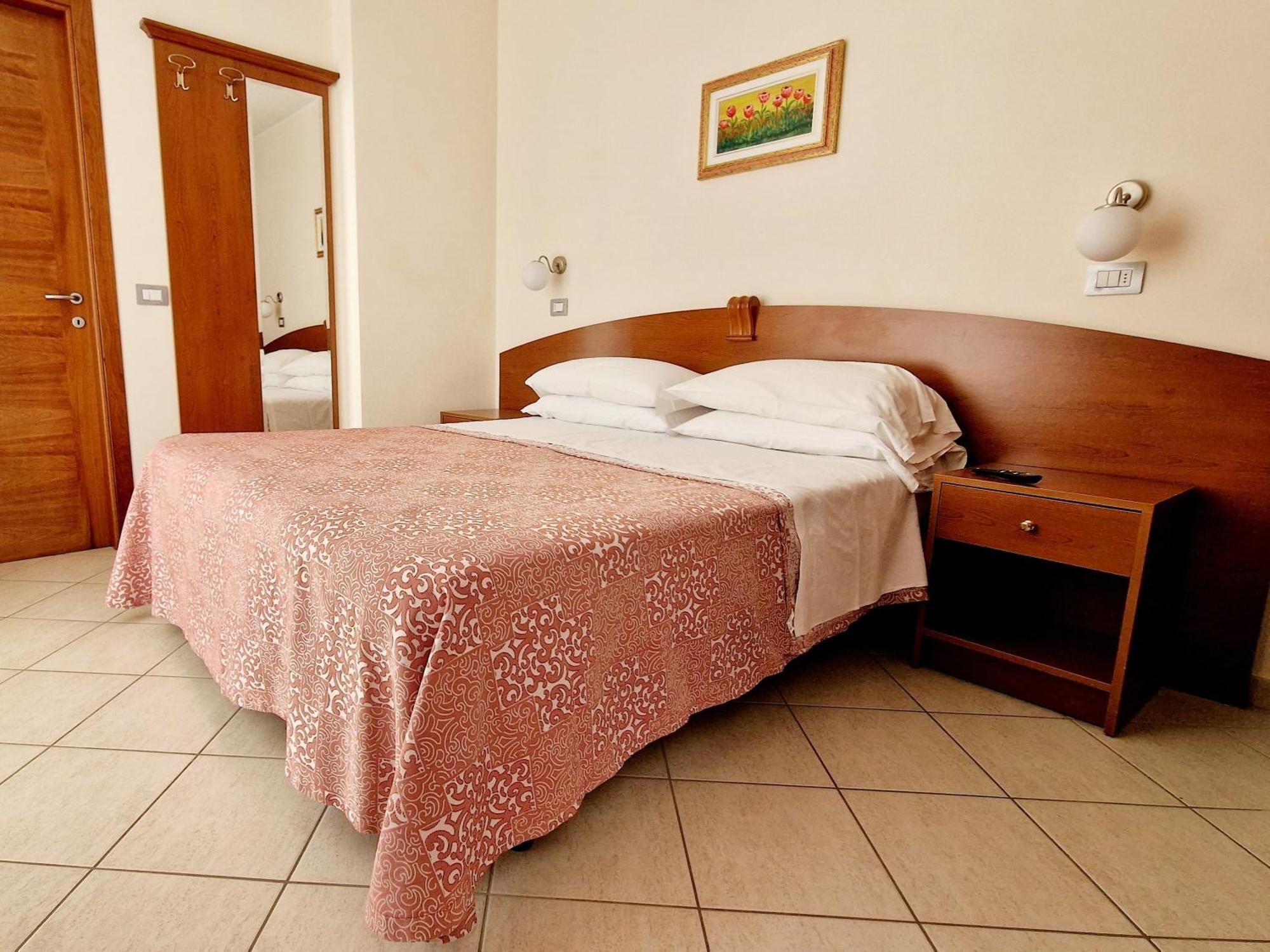 Residence Ducale Rimini Buitenkant foto